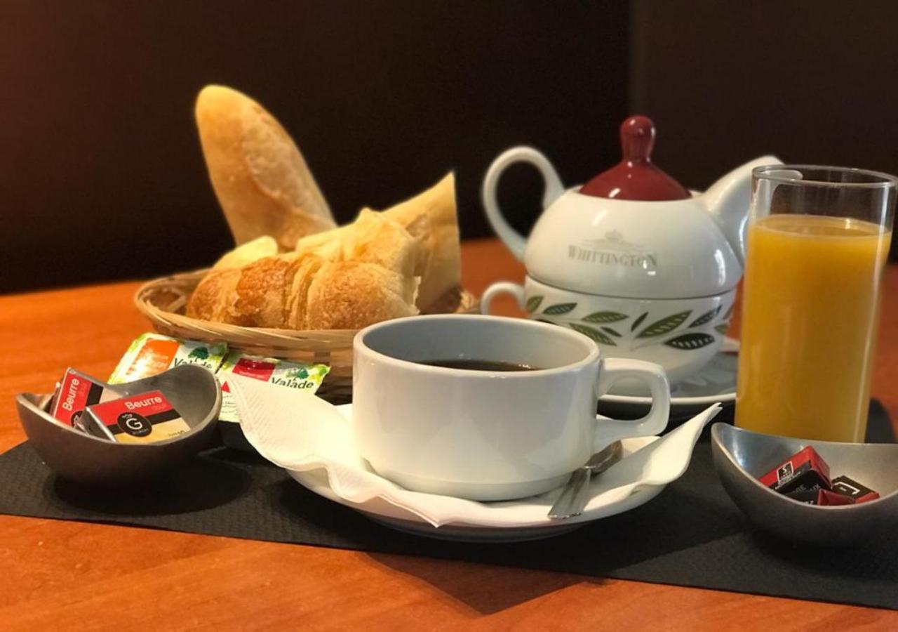 Bar Hotel Du Centre Montrevel-en-Bresse المظهر الخارجي الصورة