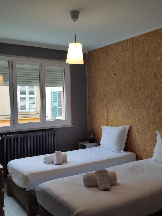 Bar Hotel Du Centre Montrevel-en-Bresse المظهر الخارجي الصورة