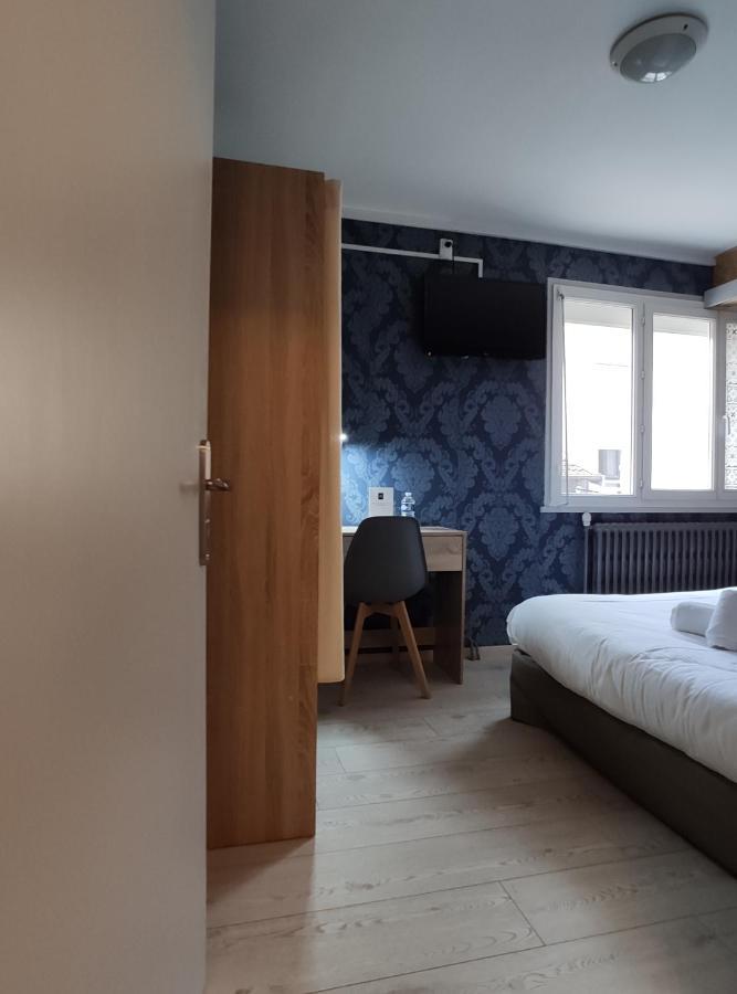 Bar Hotel Du Centre Montrevel-en-Bresse المظهر الخارجي الصورة