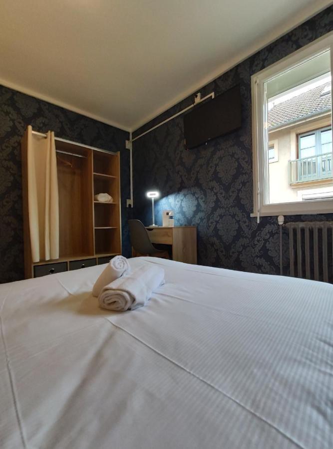 Bar Hotel Du Centre Montrevel-en-Bresse المظهر الخارجي الصورة